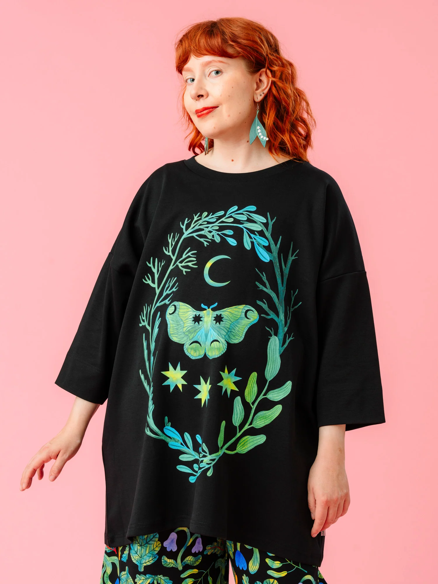 Aarre Leandro Oversize T-paita , Moth Moon
