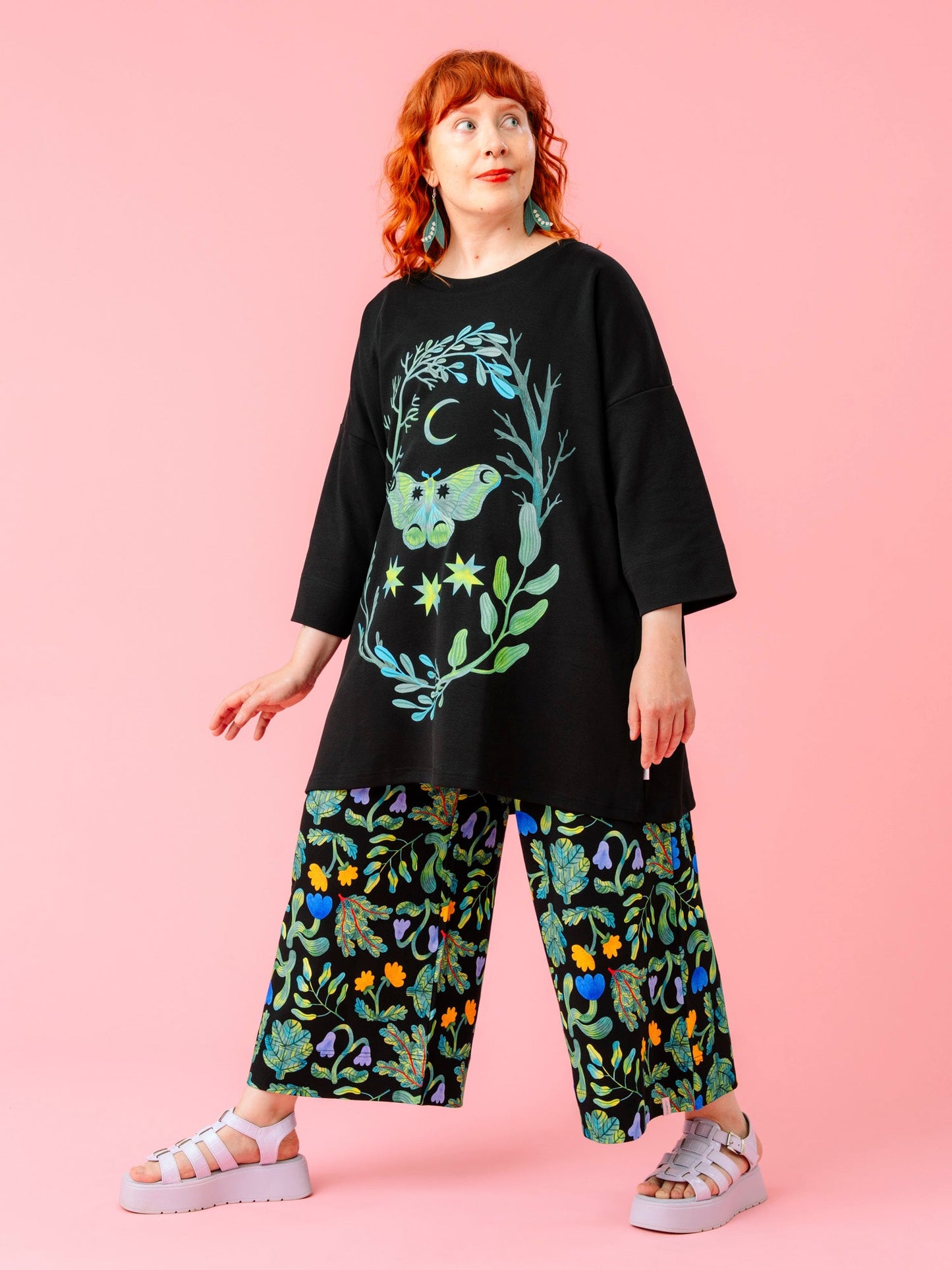 Aarre Leandro Oversize T-paita , Moth Moon