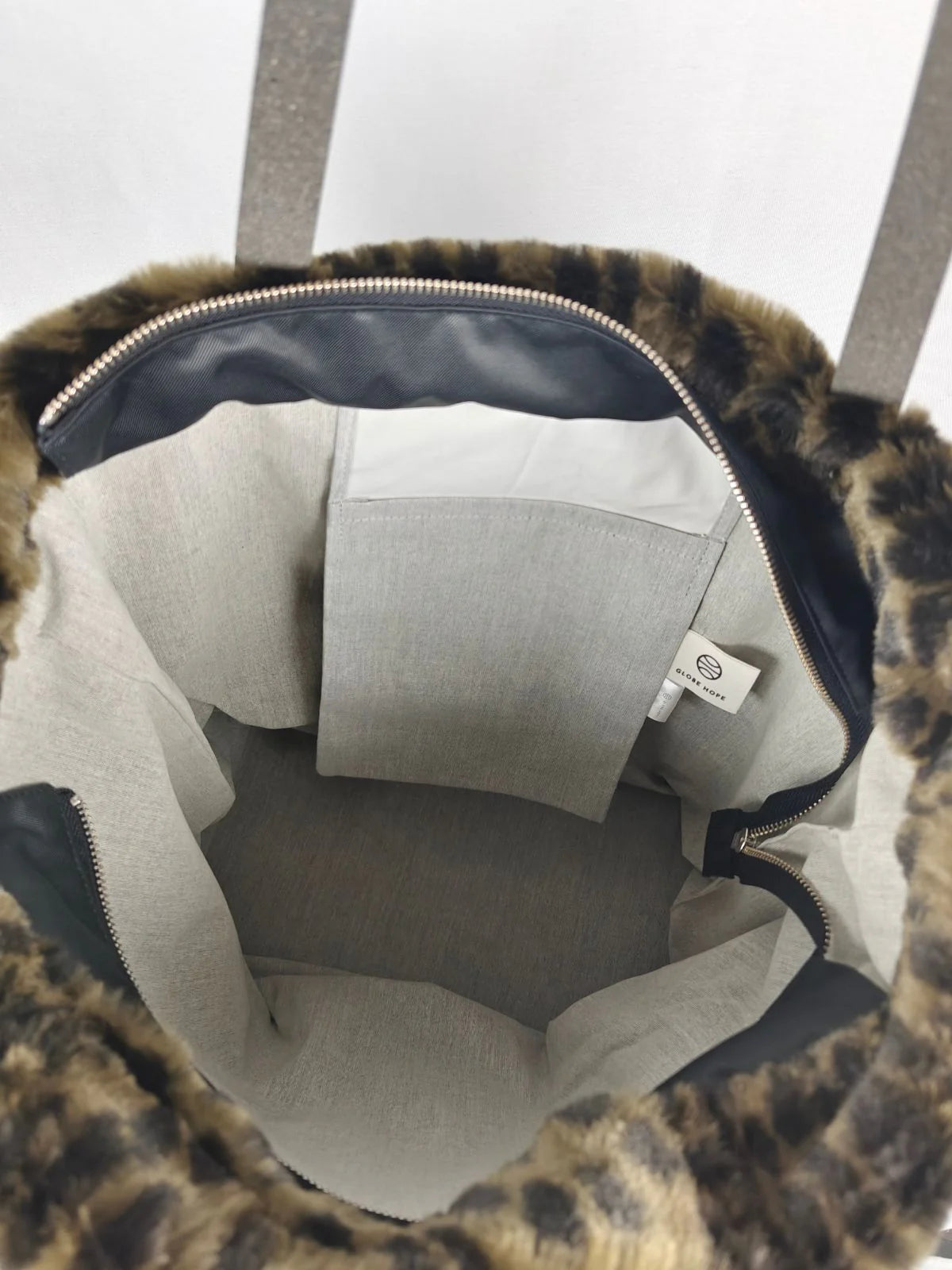 Globe Hope HAVU LUX Tote Bag Leopard