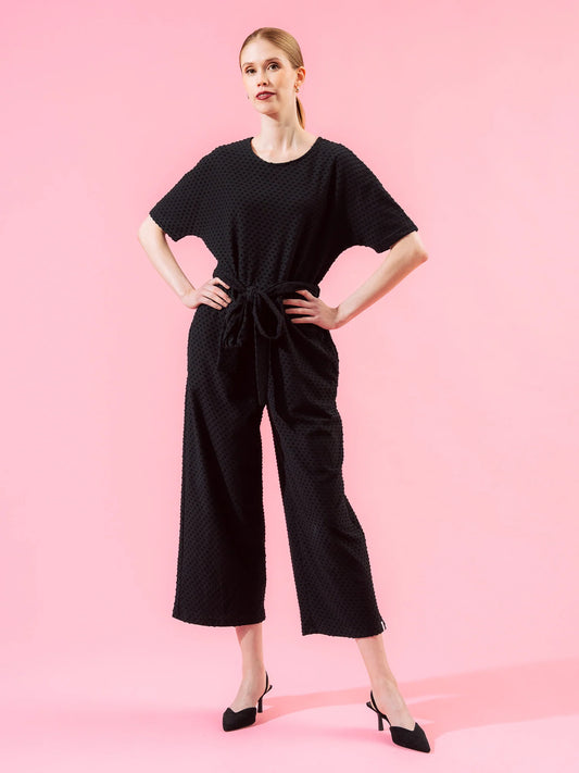 Aarre Manoe Haalari, Musta Dot