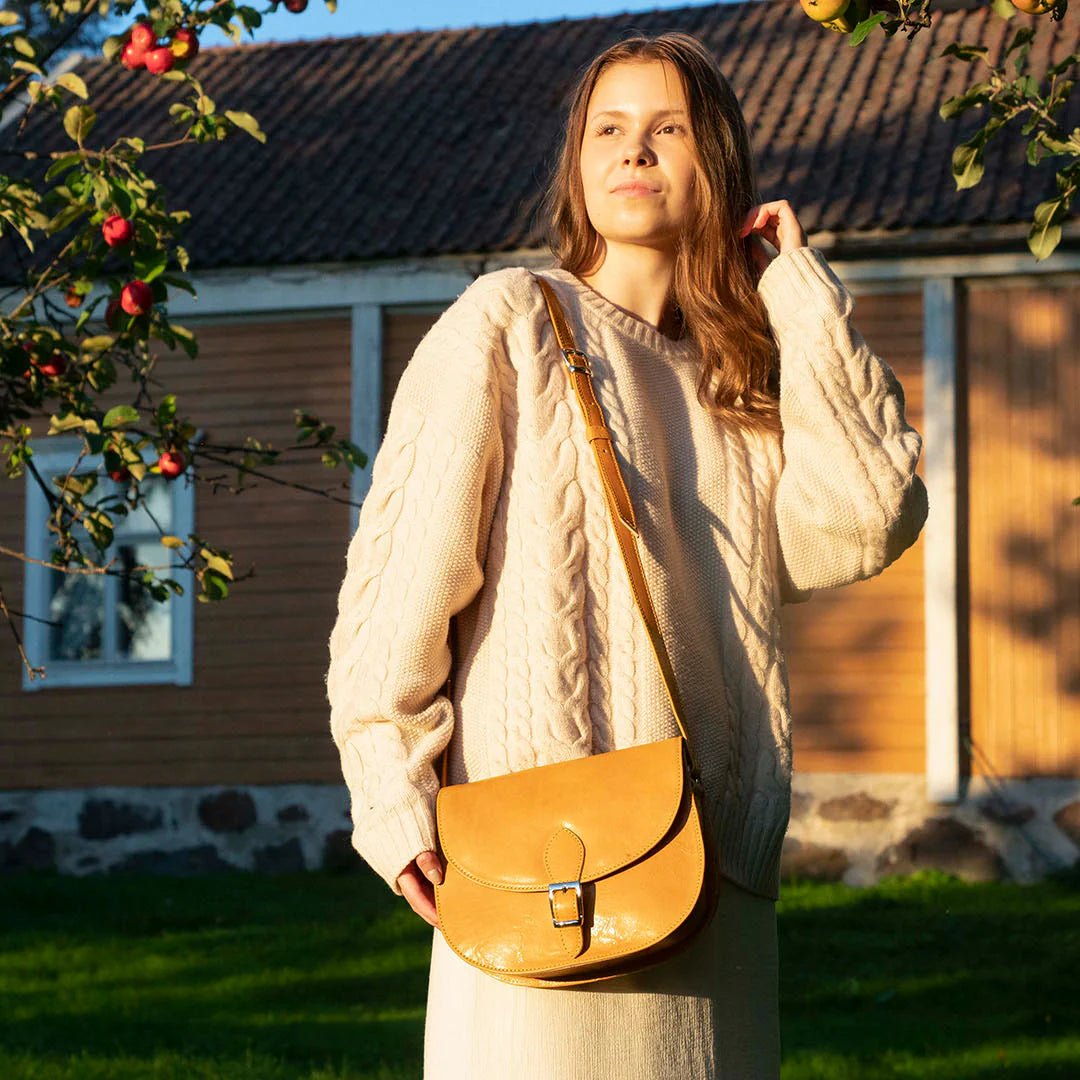 Visby Exclusive Vegetable Tanned Shoulder Bag